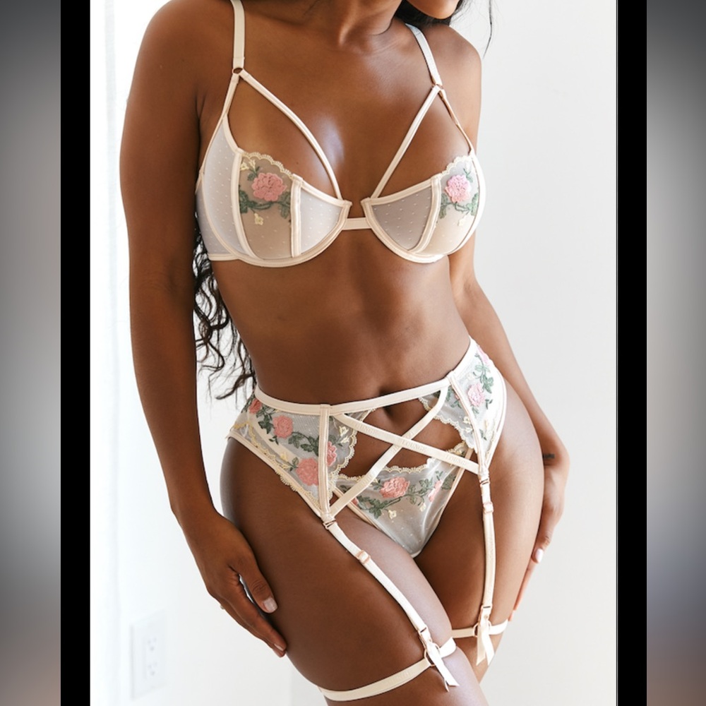 Lounge Underwear Skye Intimates Set